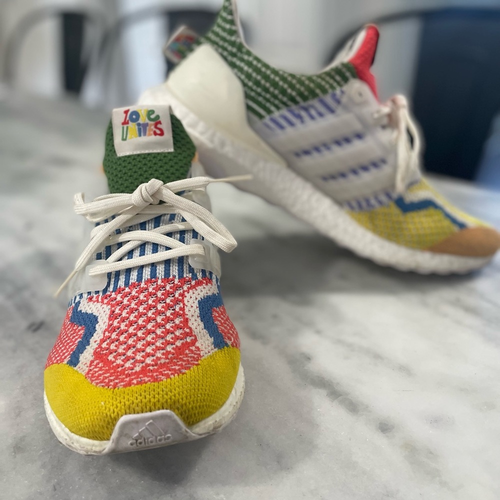 Adidas Ultraboost “Pride Pack-Love Unites” size 9.5 mens